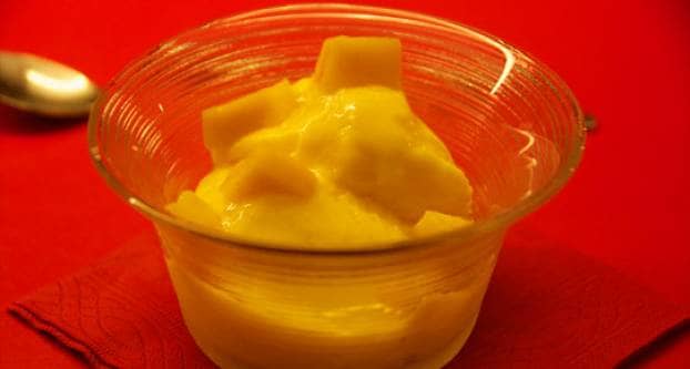 Mango-yoghurtijs