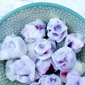 Frozen yoghurt blauwe bessen