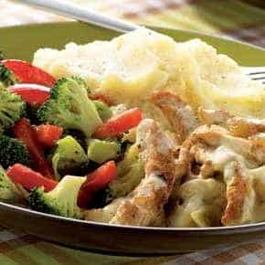 Kalkoenreepjes met aardappelpuree en broccoli
