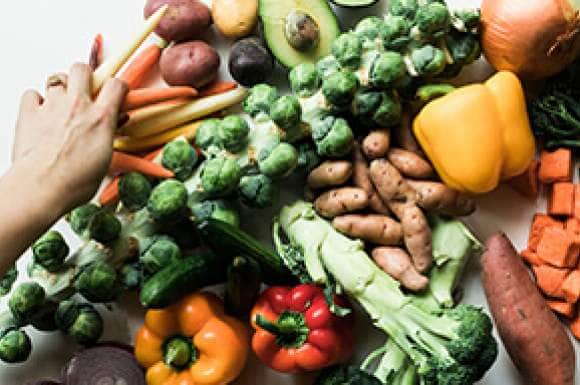 Hoeveel koolhy­draten zitten er in groenten?