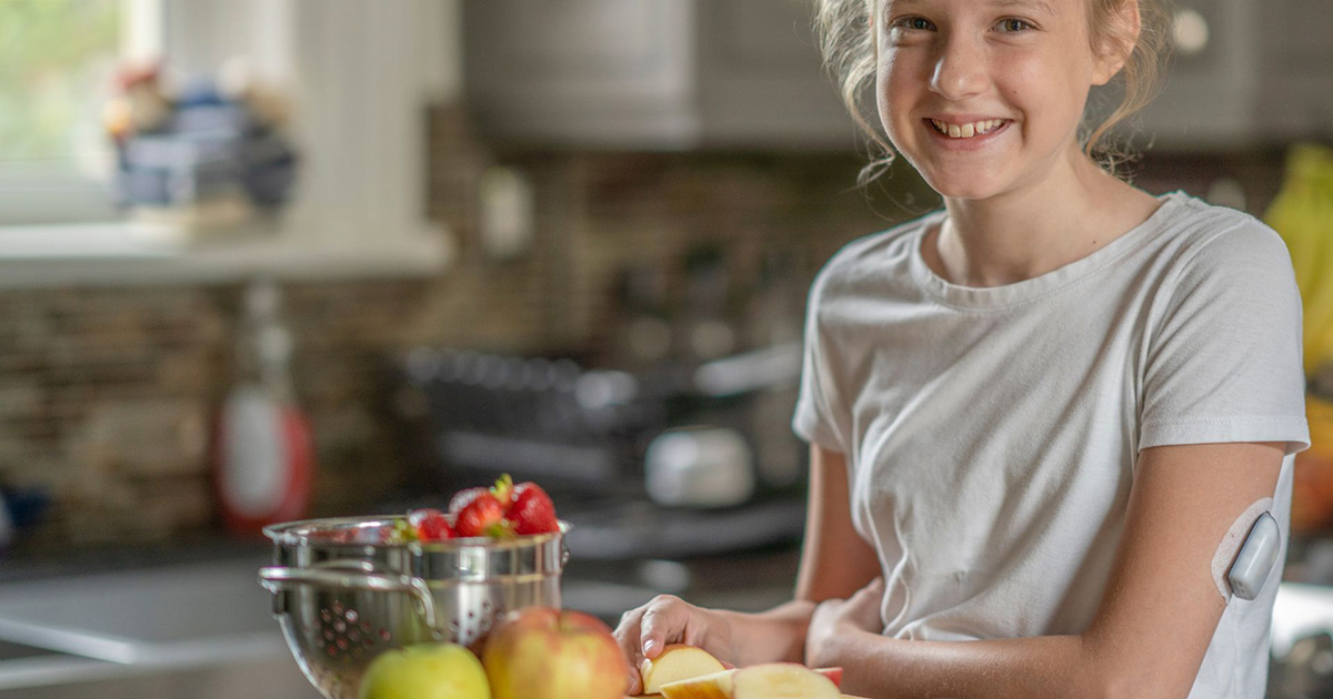 Soorten diabetes: meisje aan de eettafel