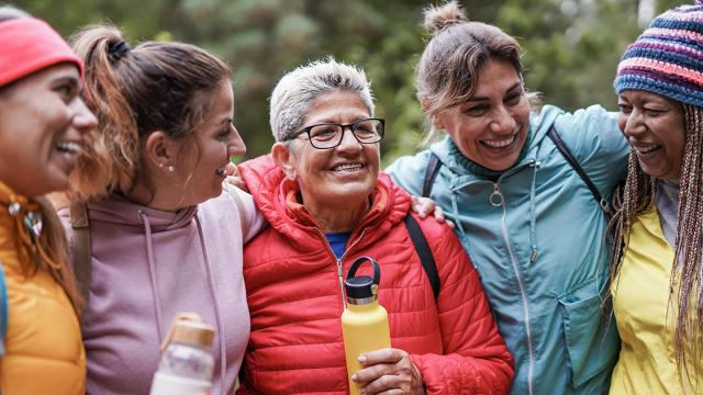 Verschillende oudere vrouwen, in de overgang