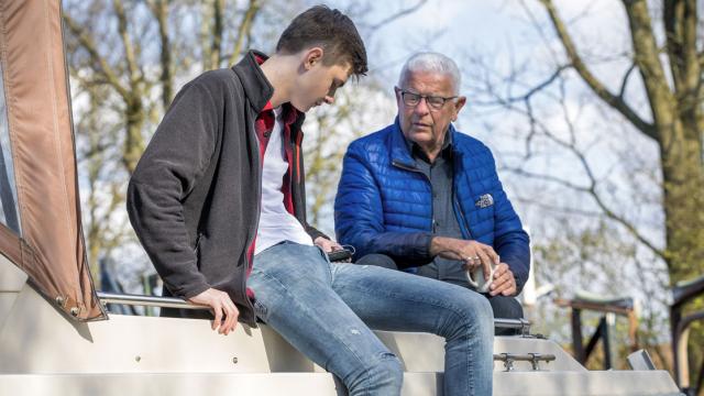 Foto Jong en ouder persoon