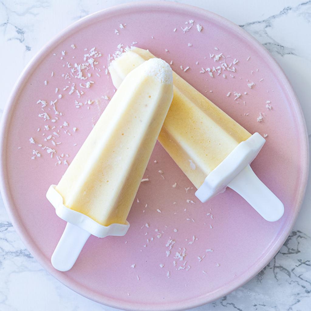 Kwarkijsje met ananas en  kokos