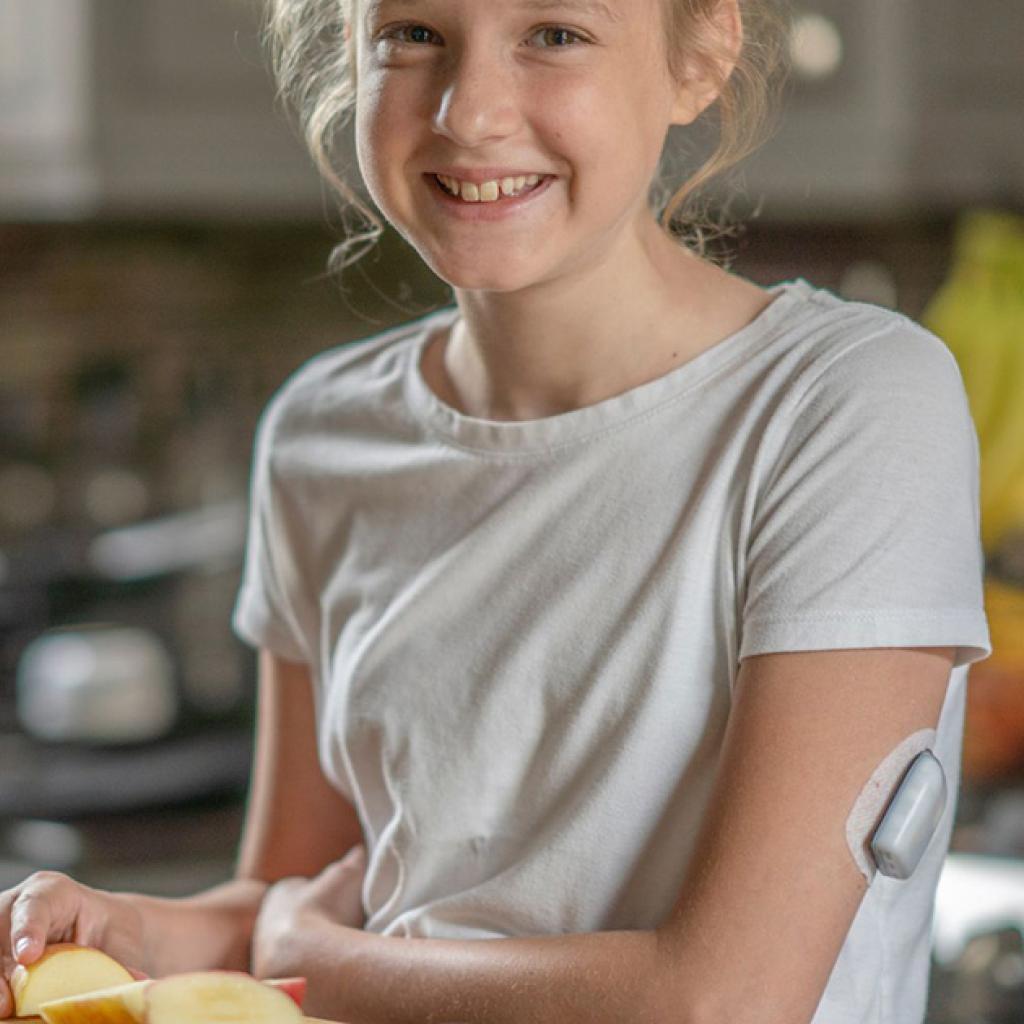 Soorten diabetes: meisje aan de eettafel