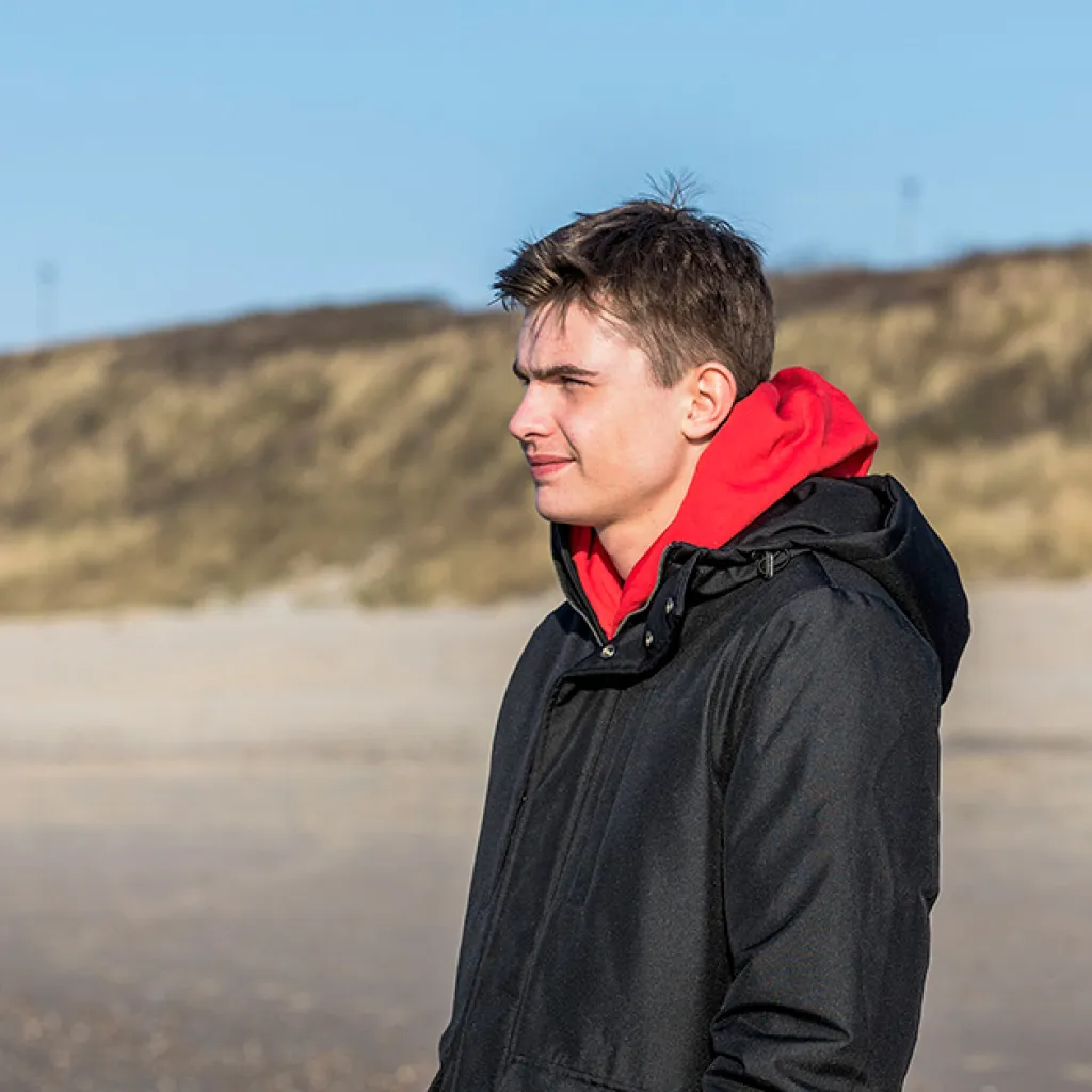 Nika op het strand