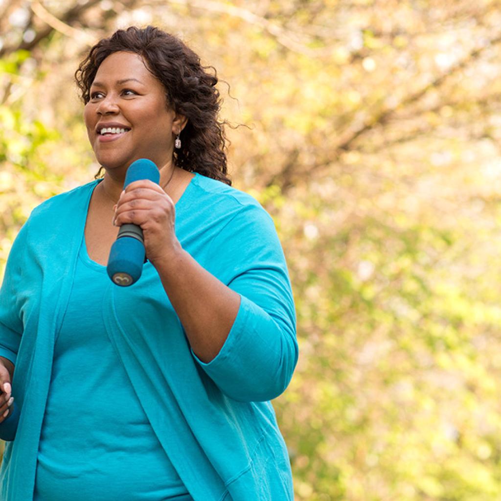 Vrouw aan het sporten