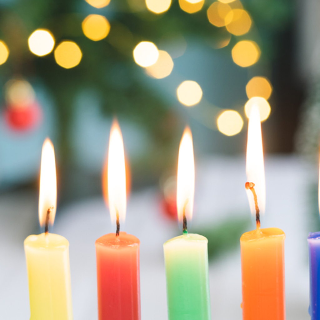 Kaarsjes in vrolijke kleurtjes