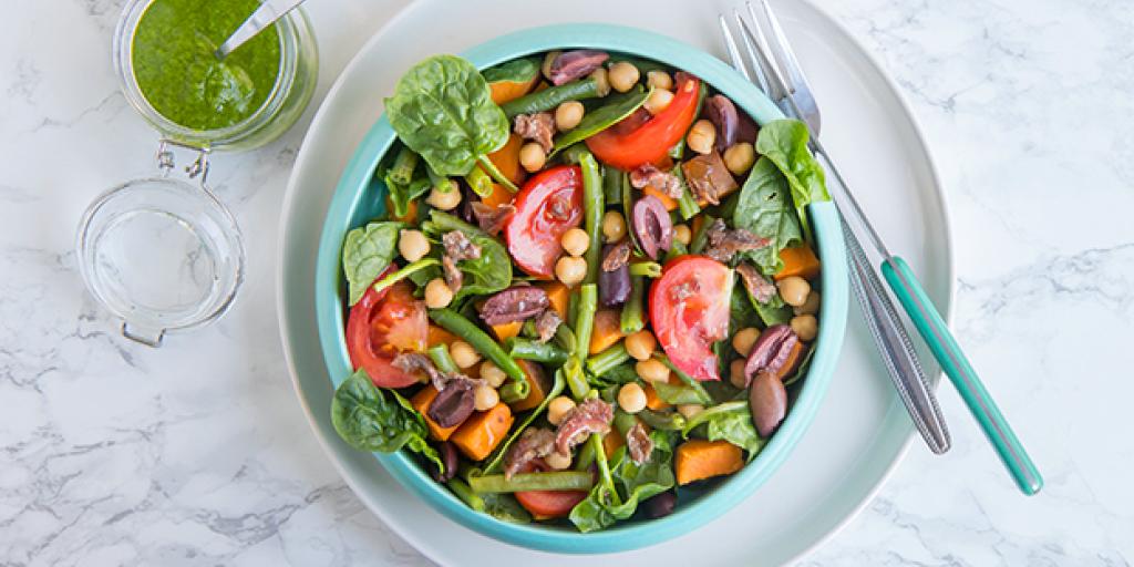 Zoete aardappelsalade met ansjovis