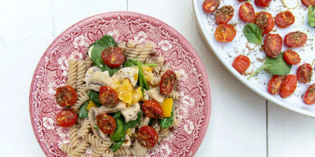 Fusilli met oventomaatjes