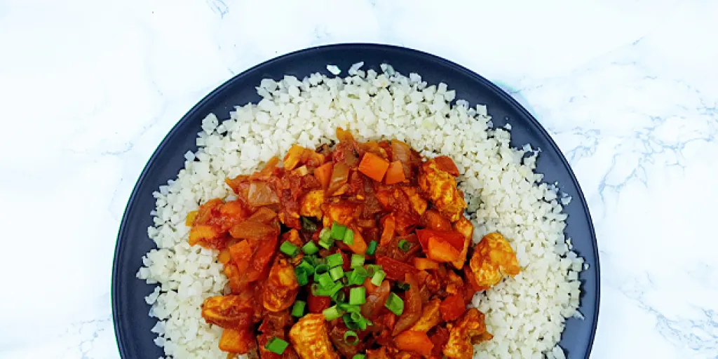 Kip jambalaya met bloemkoolrijst