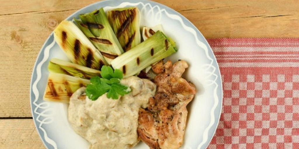 Kippendij met champignonragout