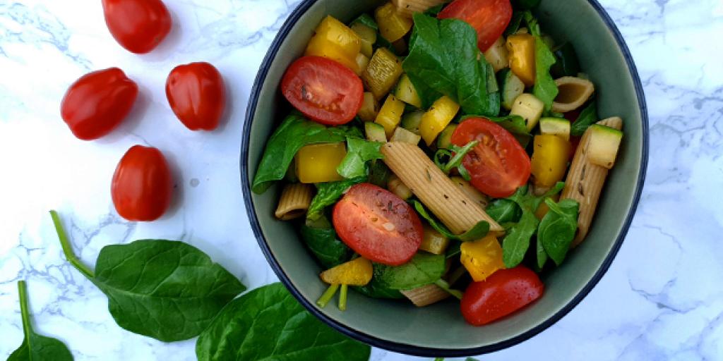 Pastasalade met spinazie