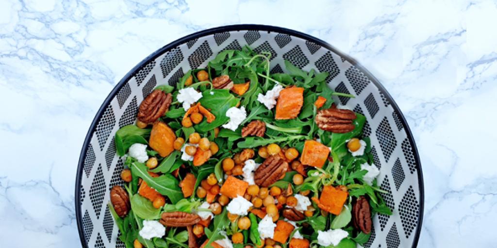 salade van zoete aardappel met geitenkaas