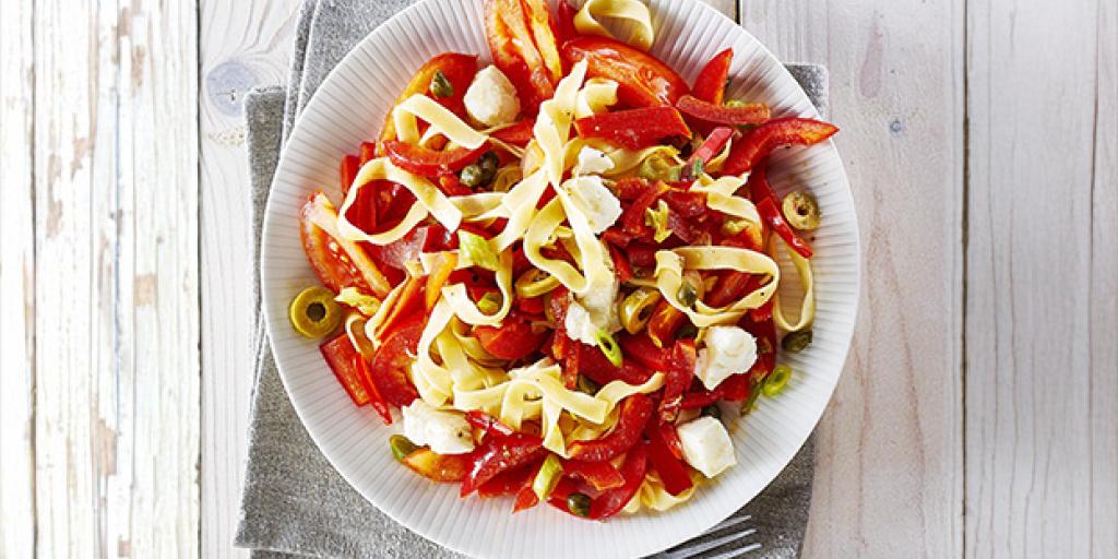 Pasta met paprika en vis