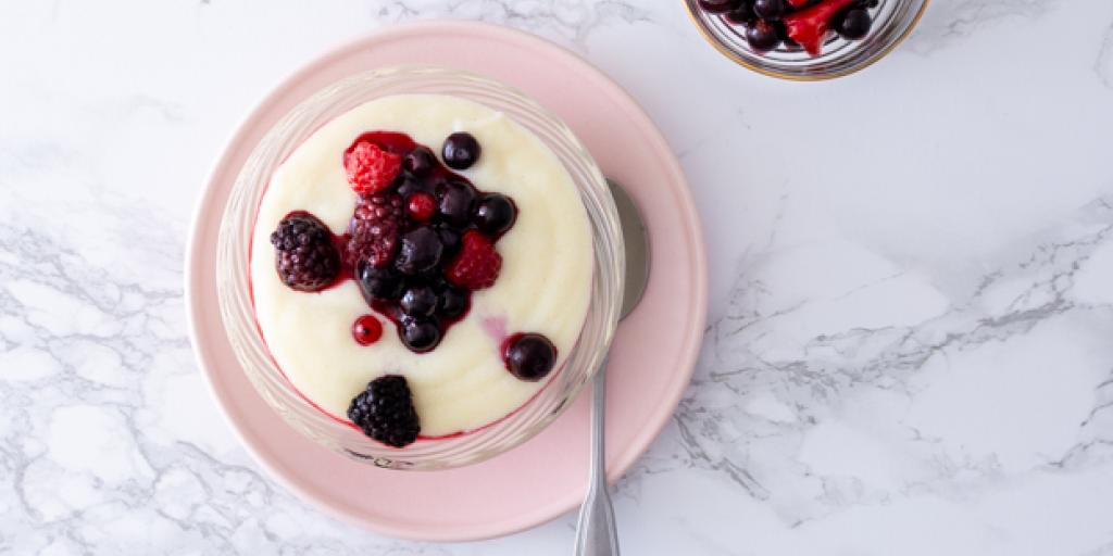 Griesmeelpap met bosvruchten