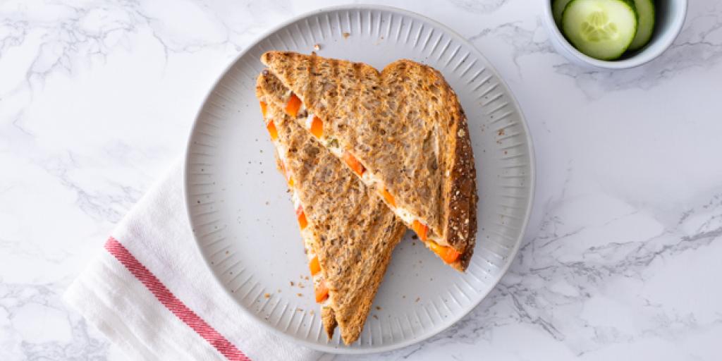 Tosti met mozzarella en paprika