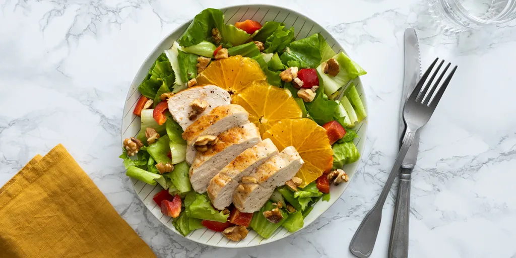 Andijviesalade met kip en sinaasappel