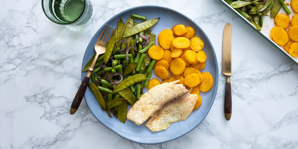 Geroosterde peultjes en sperziebonen met tilapia