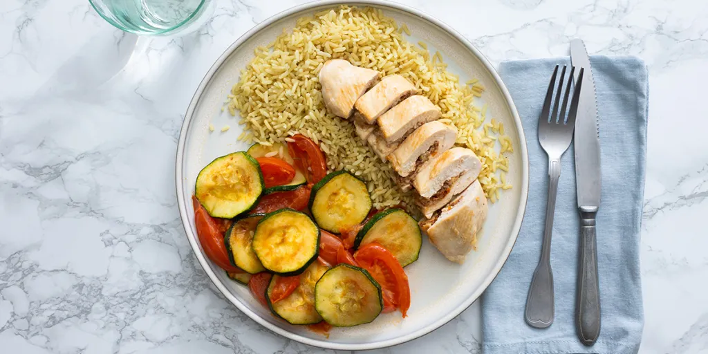 Kipfilet gevuld met mozzarella en zongedroogde tomaat