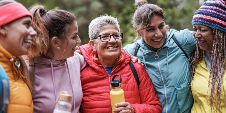 Verschillende oudere vrouwen, in de overgang