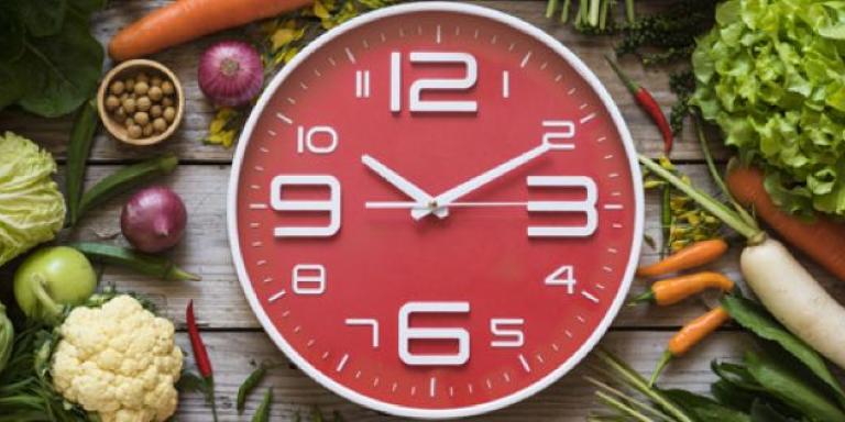 Intermittend fasting, eten met de klok met voeding eromheen