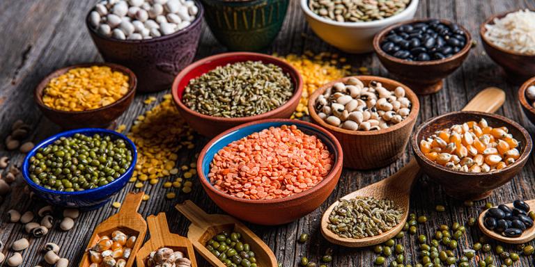 Foto vleesvervanger peulvruchten met koolhydraten