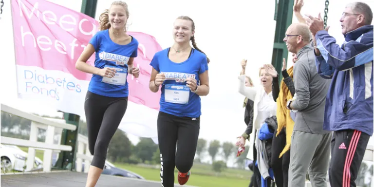Sportieve deelnemers in actie voor diabetesonderzoek