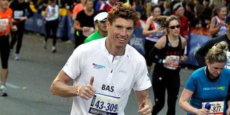 Bas van de Goor tijdens marathon