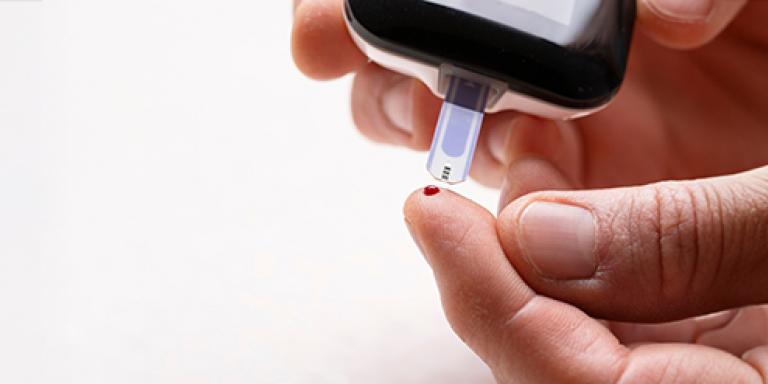 bloedsuiker meten met een glucosemeter