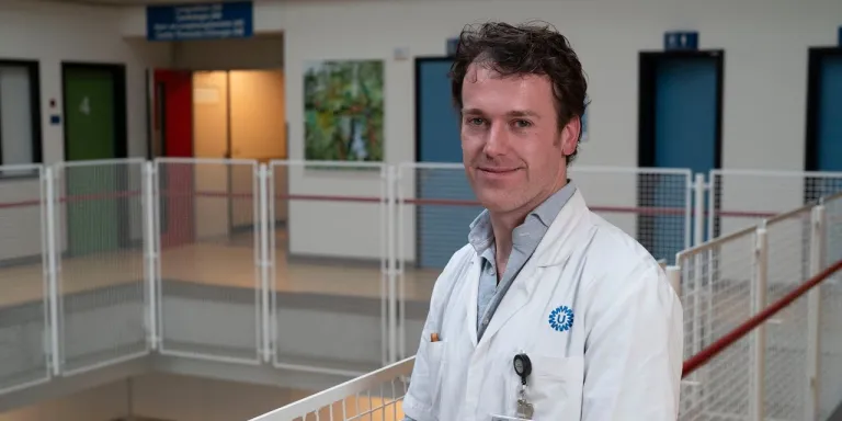 Dr. Rinkel doet onderzoek naar zenuwklachten