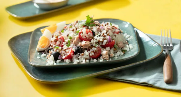 Bloemkool-linzensalade met tonijn en ei