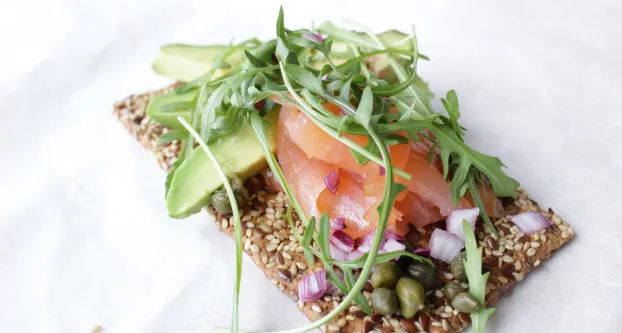 Crackers met zalm