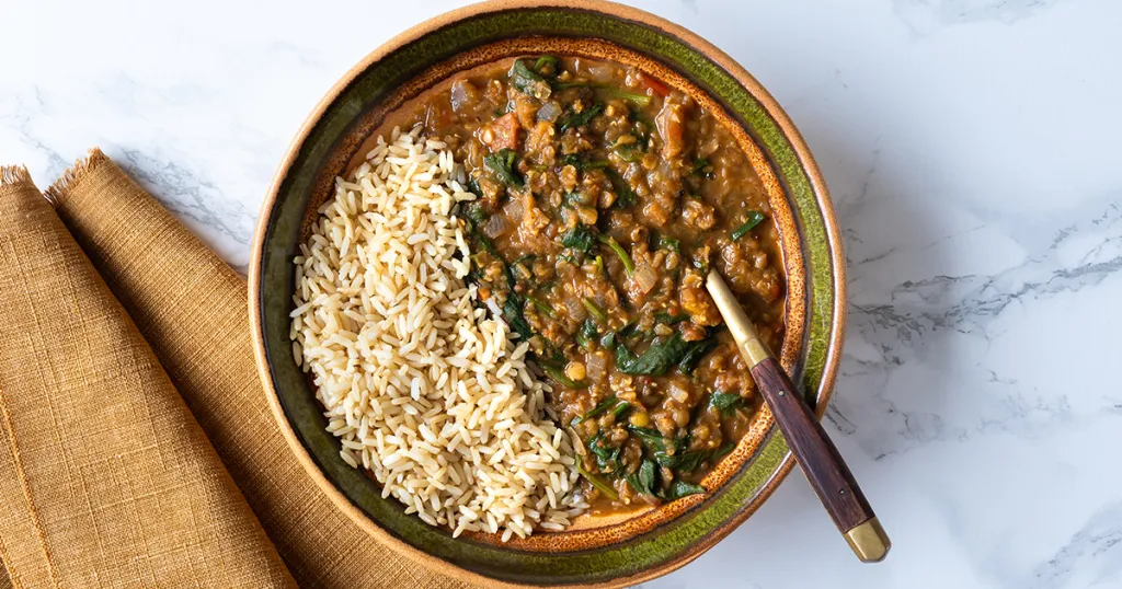 Dahl, linzen, met spinazie en tomaat