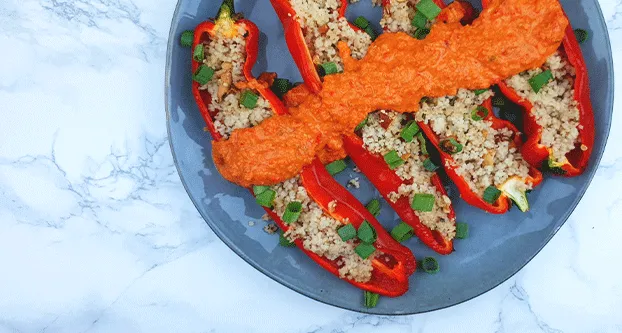 Puntpaprika met couscous en harissa