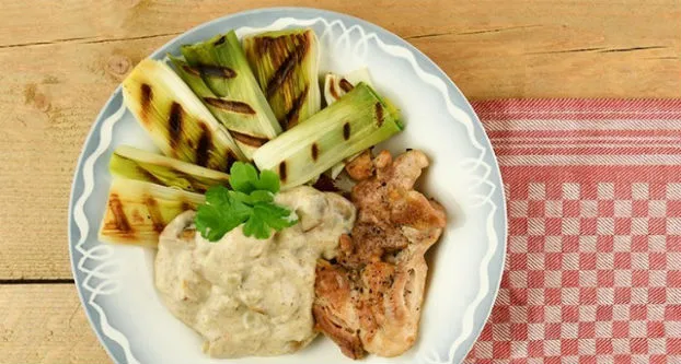 Kippendij met champignonragout