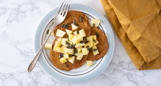 Pannenkoekjes van zoete aardappel met ananas