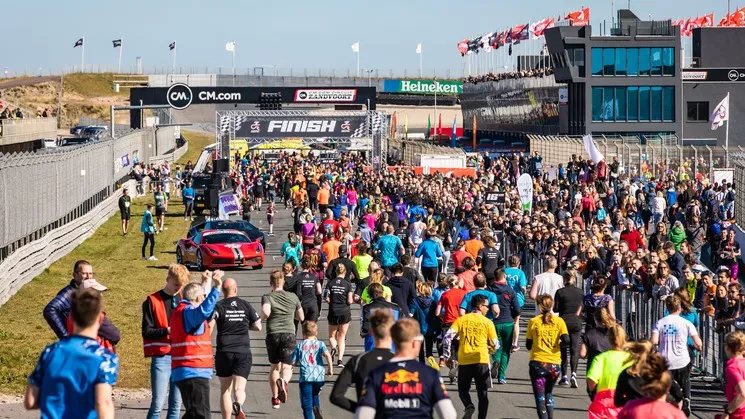 Zandvoort Circuit Run deelnemers op het circuit
