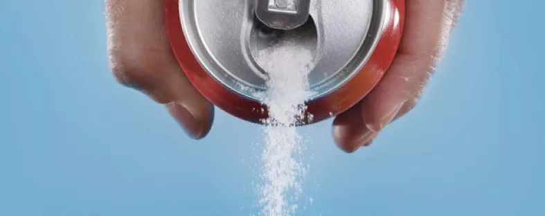 Blikje frisdrank met vrije suikers