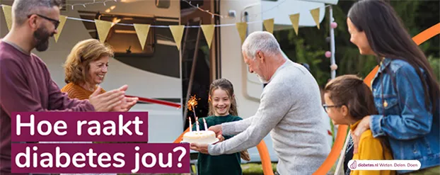 Mensen vieren verjaardag op een camping met tekst Hoe raakt diabetes jou?
