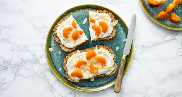 Geroosterd brood met ricotta