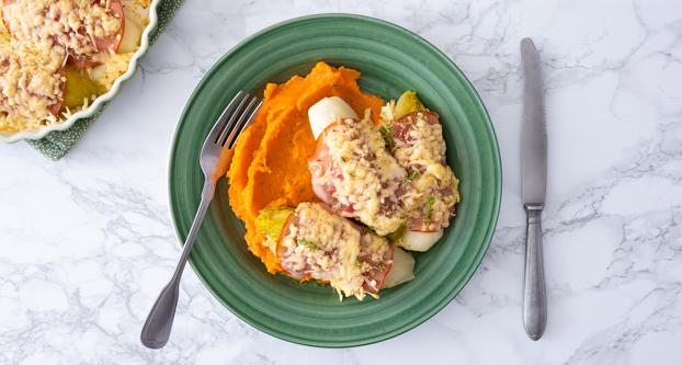 Witlof uit de oven met zoete aardappelpuree
