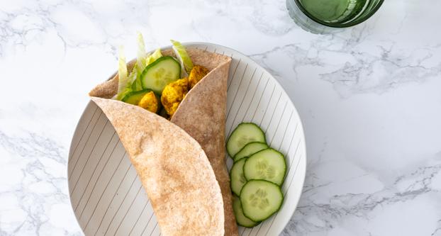 Wrap met kip en komkommer