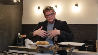 Diederik Jekel in beeld tijdens uitleg over hyper en hypo