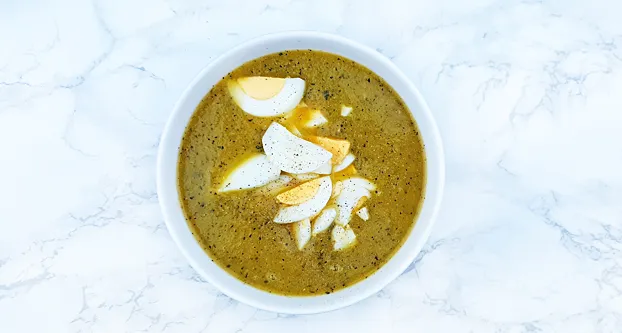 Courgette­soep met ei