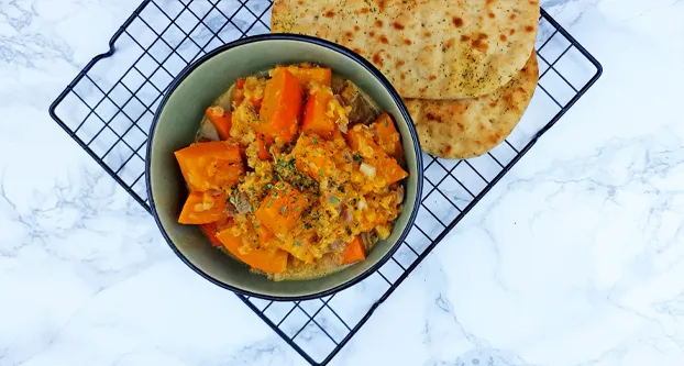 Pompoen­curry met linzen