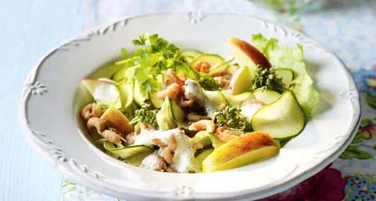 Salade met garnalen en courgette